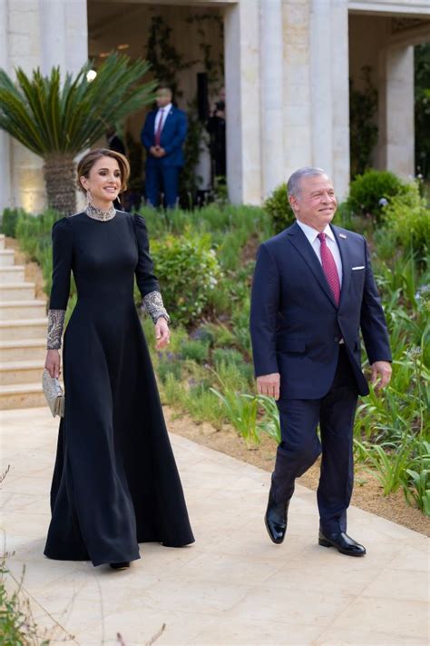 queen rania dior dress price|rania gold Dior dress.